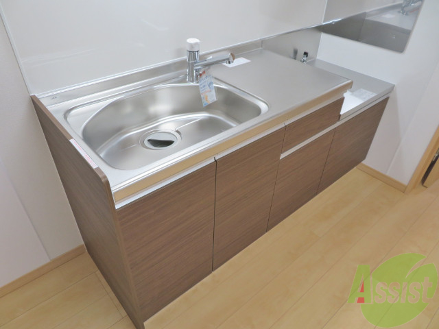 キッチン　こちらはキッチン。調理スペースもあり使いやすそうです。