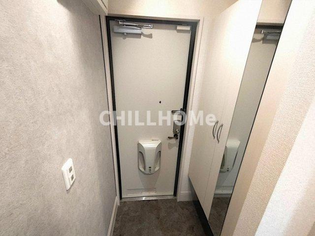 玄関　当社、チルホームのHPもご覧ください(^^)/物件情報多数♪