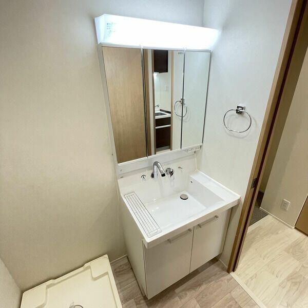 洗面設備　使いやすい洗面所です