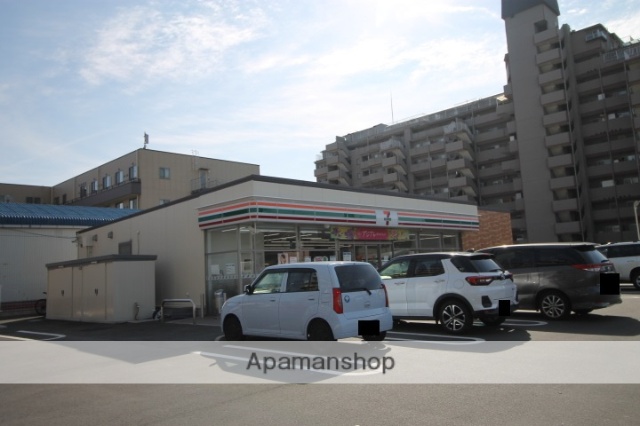 コンビニ　セブンイレブン（コンビニ）まで339m