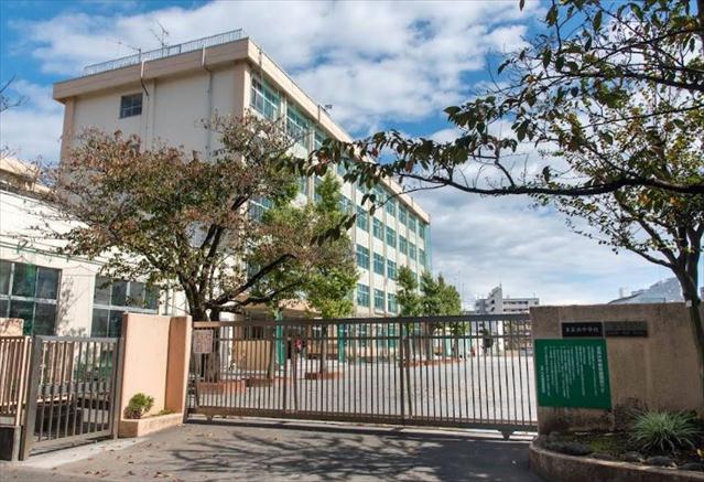 中学校　東葛西中学校（中学校）まで602m