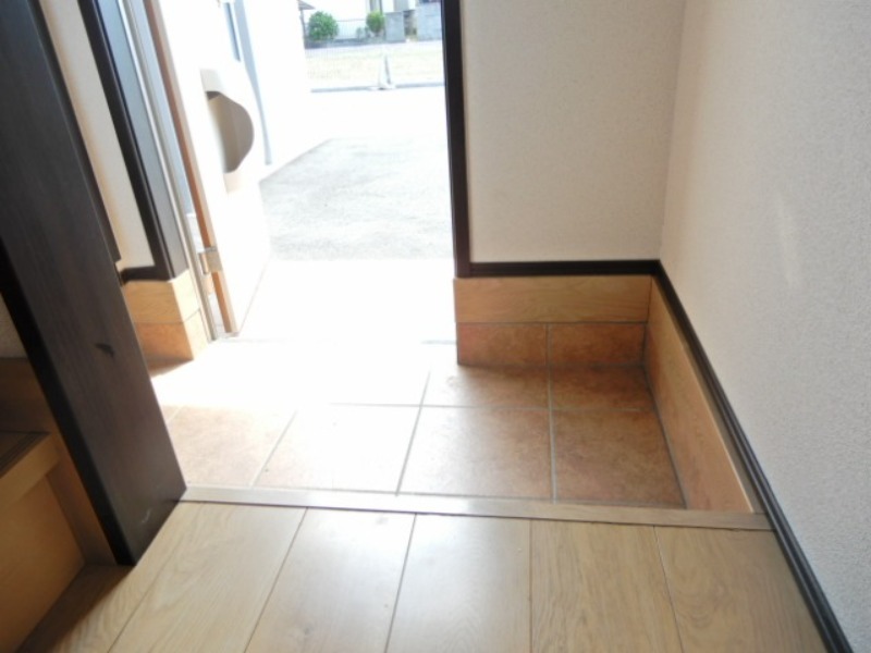 玄関　図面と現状に相違がある場合には現状を優先