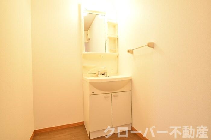 洗面設備　洗髪洗面化粧台