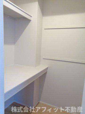 収納　ウォークインクローゼット