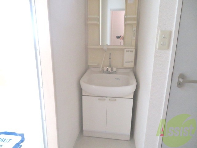 洗面設備　洗面台は独立していて、使いやすそうです。