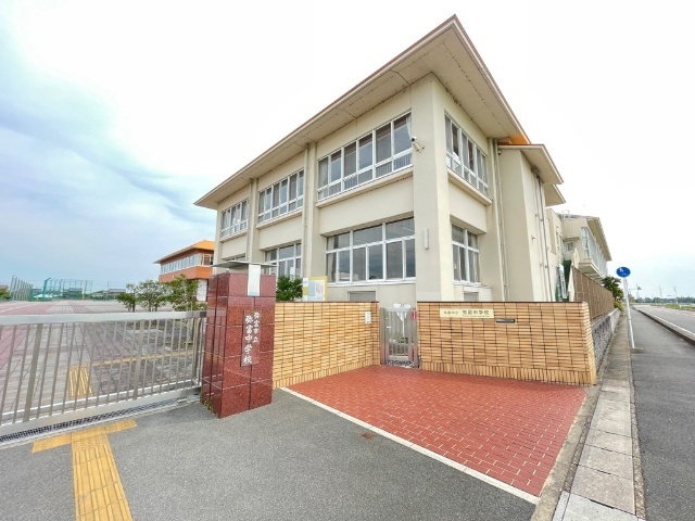 中学校　弥富市立弥富中学校（中学校）まで2885m