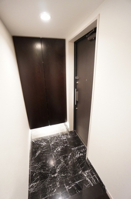 玄関　※こちらの写真は他部屋になり参考写真です