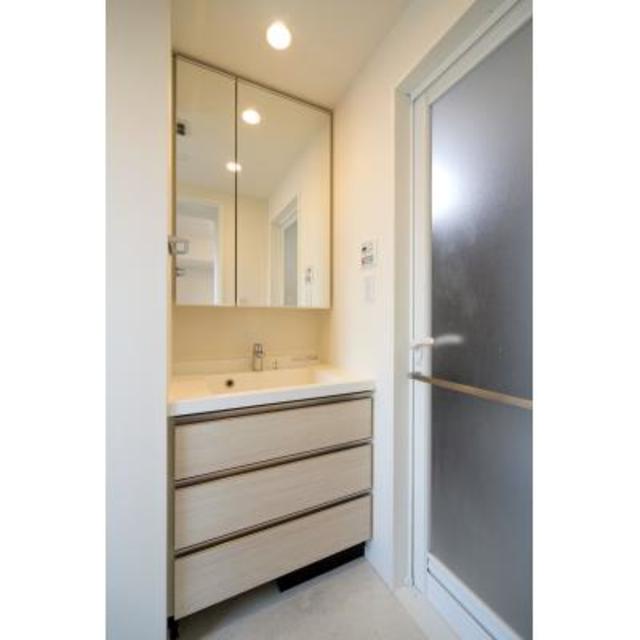 洗面設備　※写真は同タイプ住戸です。