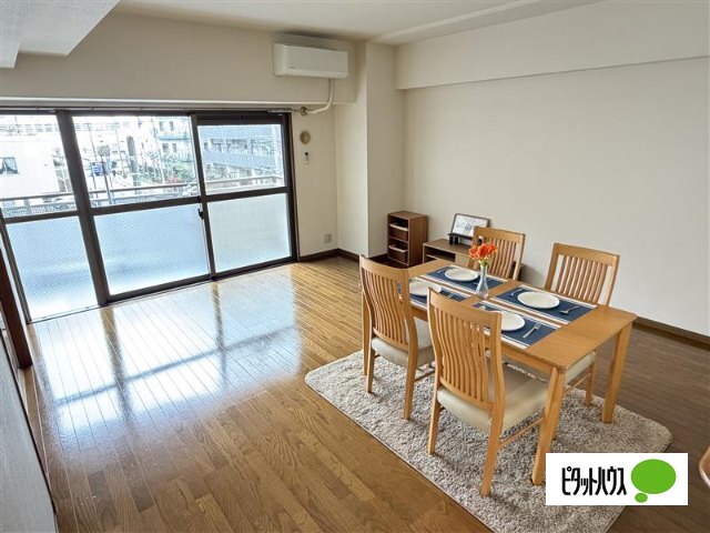 居室・リビング　家具はモデルです