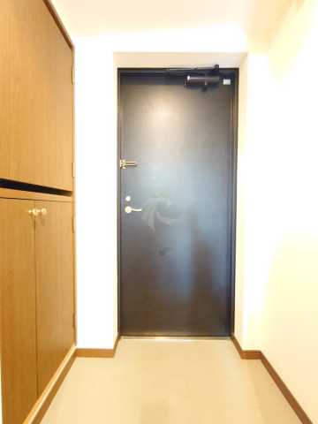 玄関　ガラ・ステージ国分寺