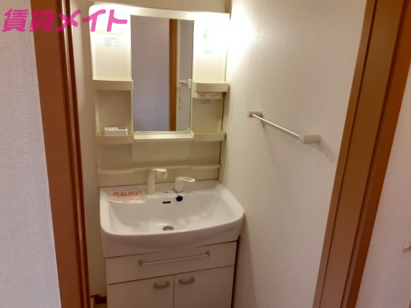 洗面設備　反転タイプ参考写真