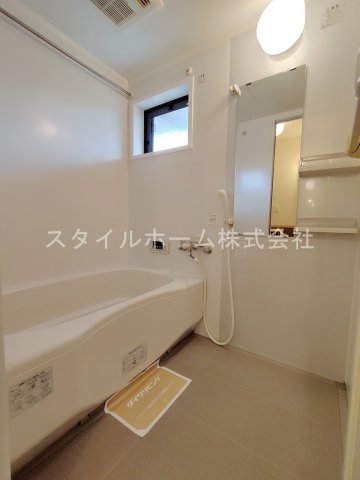 バス・シャワールーム　別部屋写真です。