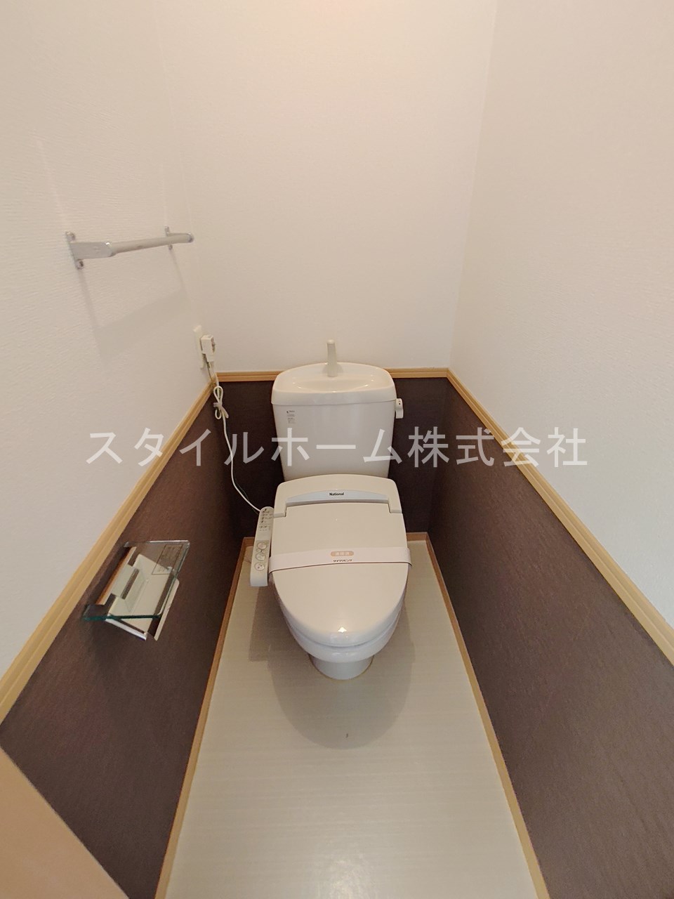 トイレ　別部屋写真です。