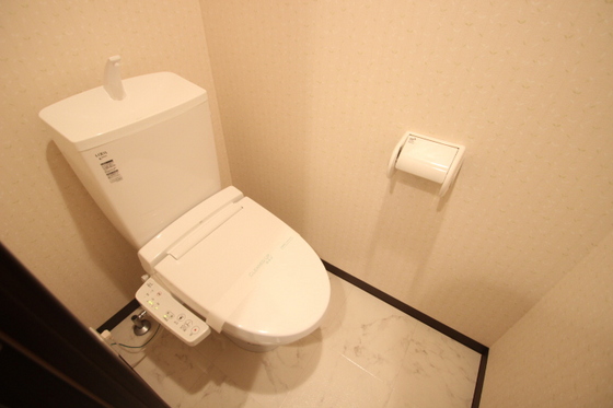 トイレ　※別部屋の写真です