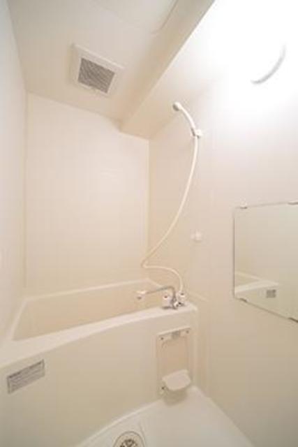 バス・シャワールーム　※写真は同タイプ住戸です。
