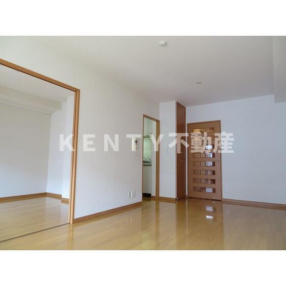 その他部屋・スペース　落ち着いて過ごせるお部屋なので、寝室にいかがでしょうか