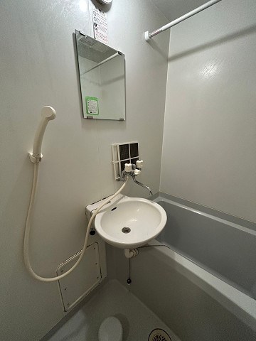 洗面設備　スペースが確保できる洗面所です