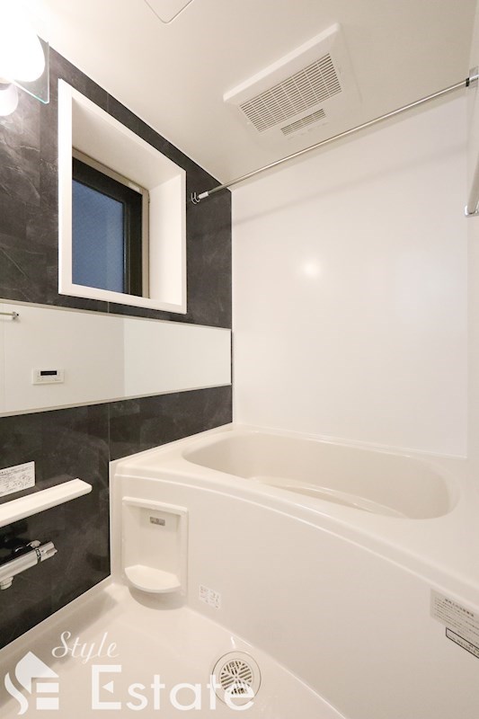 バス・シャワールーム　バスルーム