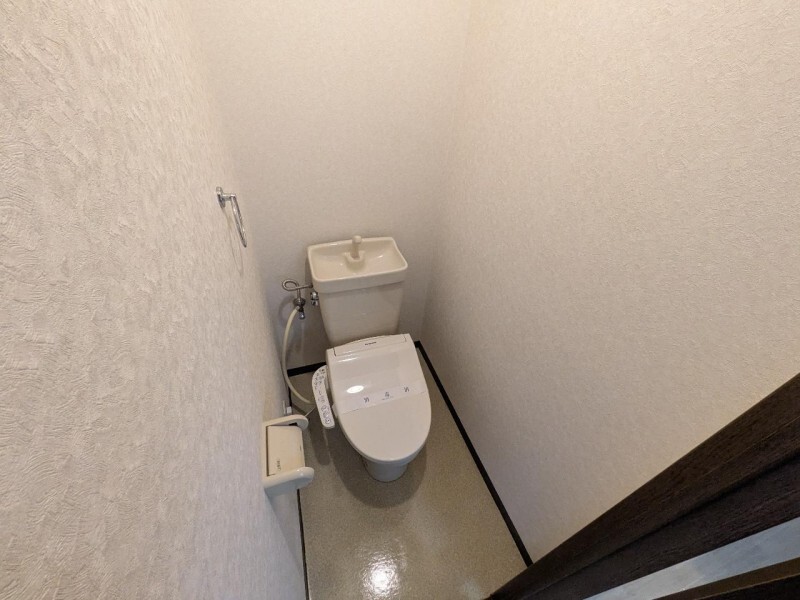 トイレ　バストイレ別です☆