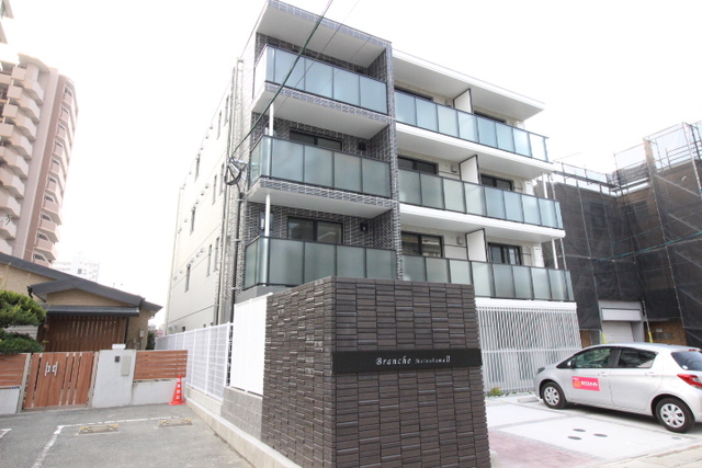 建物外観　姪浜駅まで徒歩５分♪