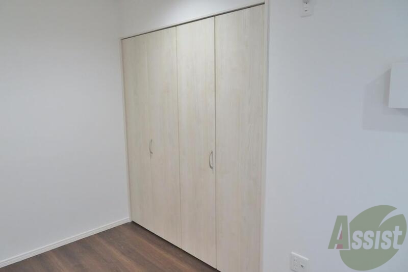 収納　お部屋の収納も、大きめのクローゼットが付いております。