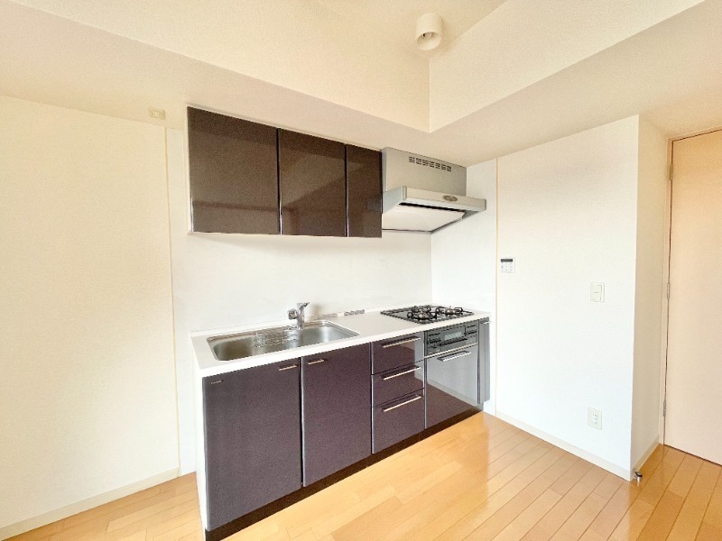 キッチン　３口ガスコンロ♪※別室参照　現況優先します