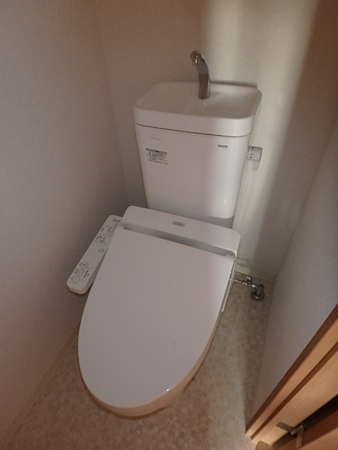 トイレ　シャワートイレ完備