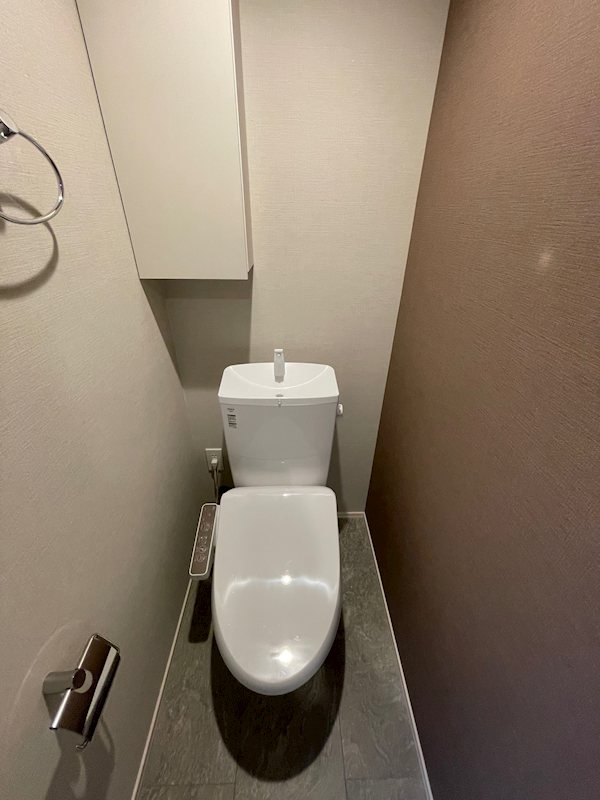 トイレ　温水洗浄便座付！