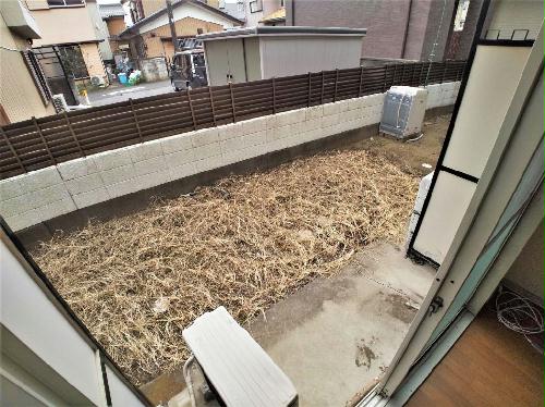 バルコニー　ゴミ置き場