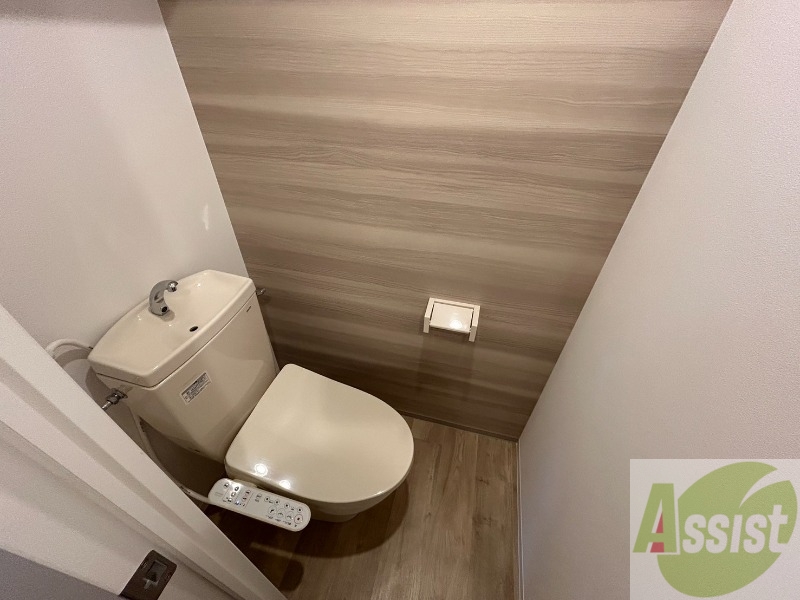 トイレ　シャワートイレになっているので快適です！