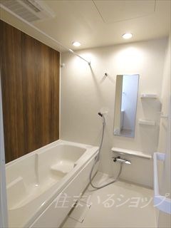 バス・シャワールーム　追い焚き・浴室暖房乾燥機あり