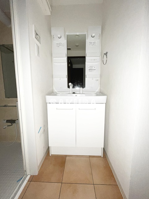 洗面設備　身支度に欠かせない独立洗面台♪