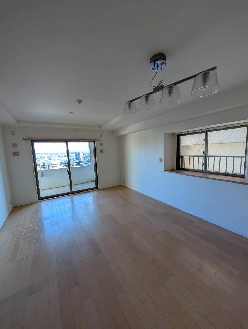 居室・リビング　広いリビングです☆