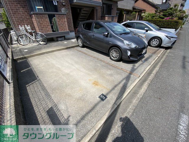 駐車場　駐車場