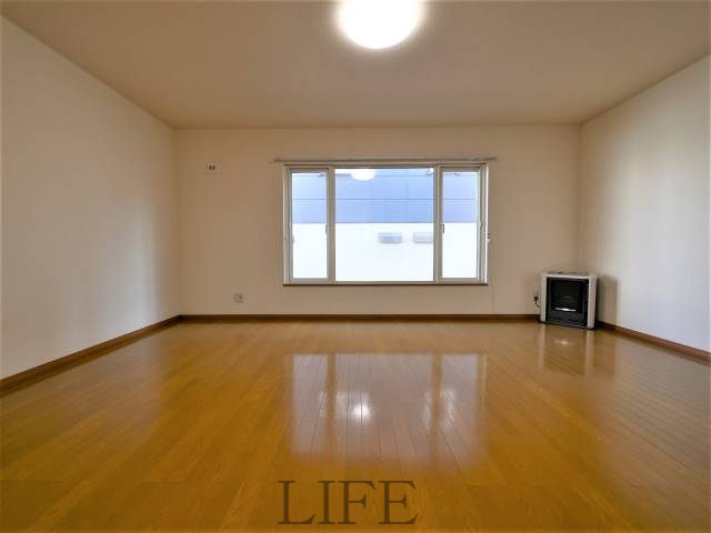 居室・リビング　１階のためエアコン取付相談可