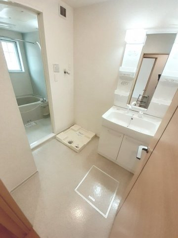 洗面設備　使いやすい洗面所です