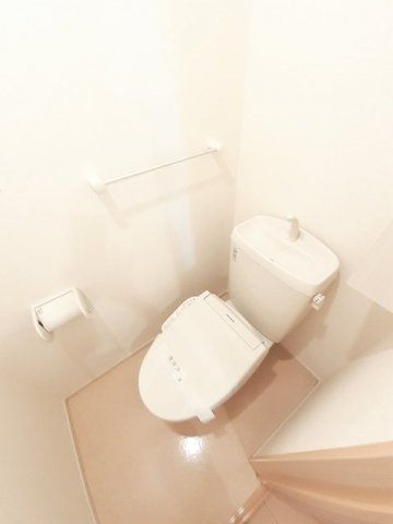 トイレ　シンプルで使いやすいトイレです