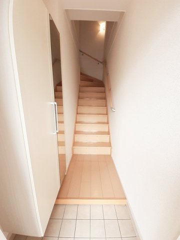 玄関　シンプルで使いやすい玄関です