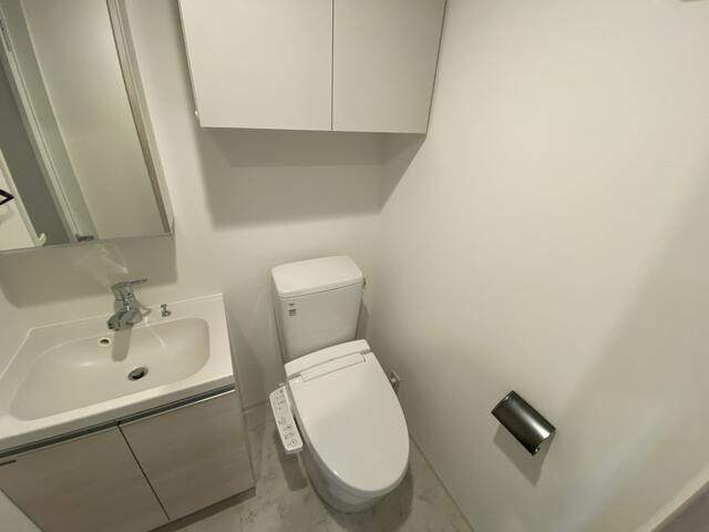 トイレ　温水洗浄便座機能です