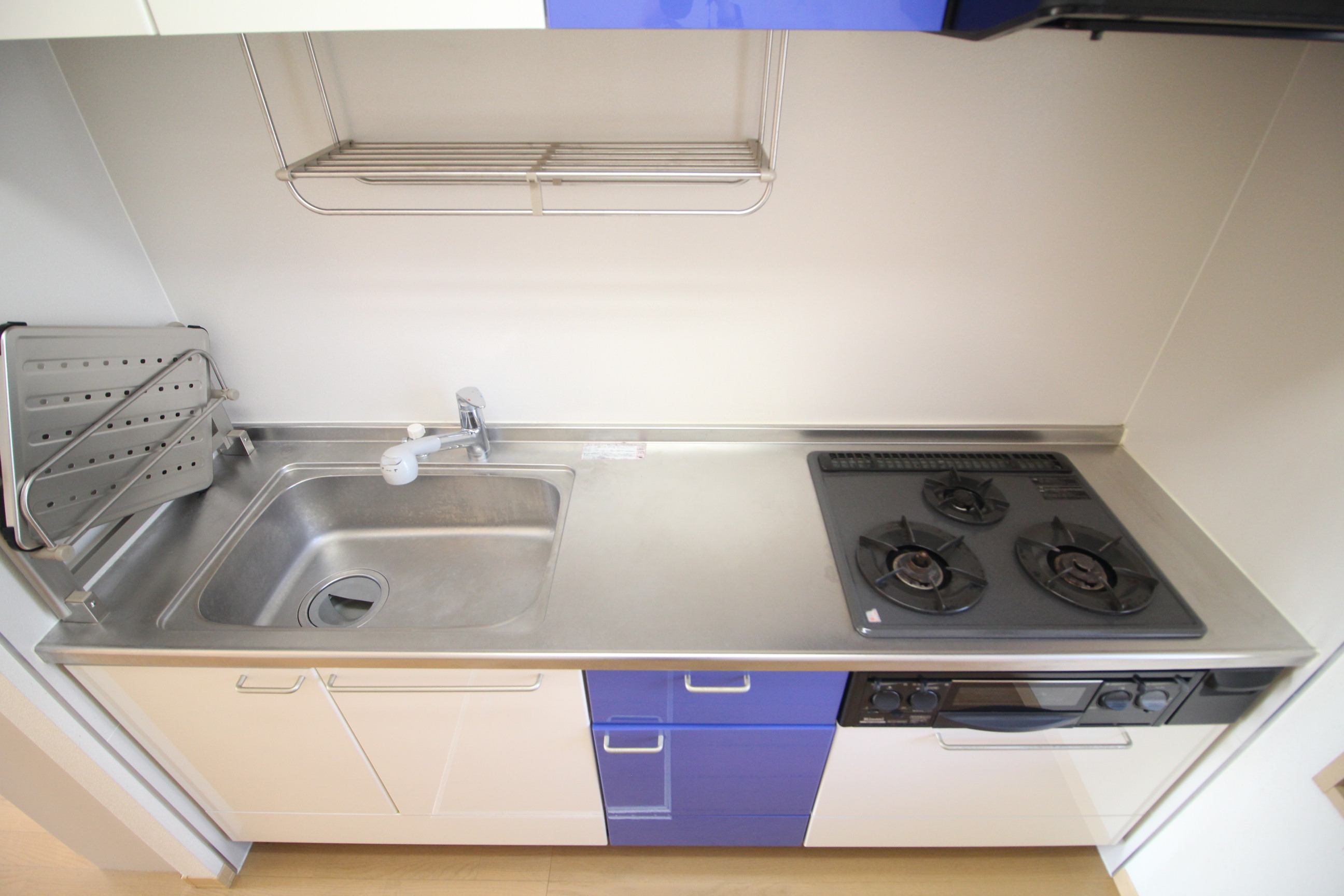 キッチン　3口コンロで同時調理可能！