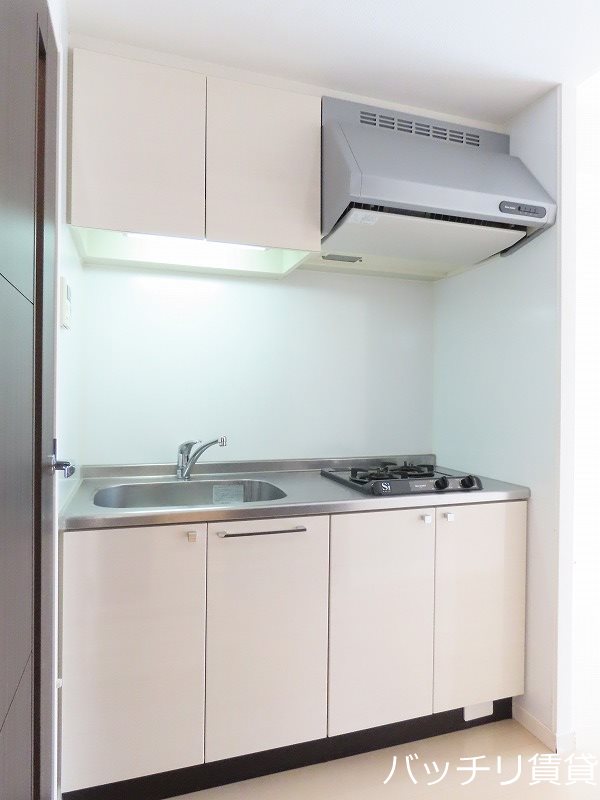 キッチン　※同マンション別部屋写真の為、現状優先。