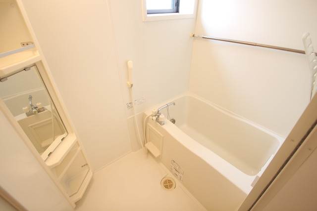 バス・シャワールーム　別部屋参考写真です