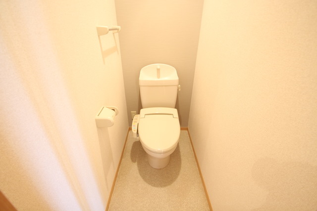 トイレ　別部屋参考写真です