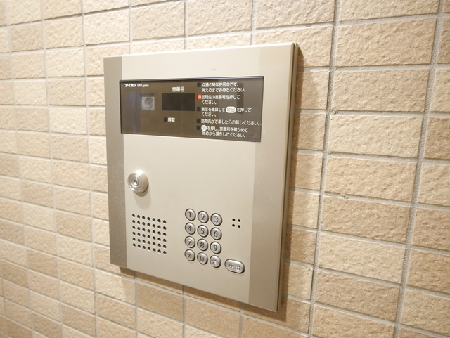 エントランス　★マンションの入り口はオートロックです★