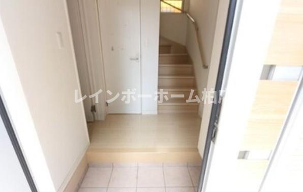 玄関　ゆったりとした玄関です