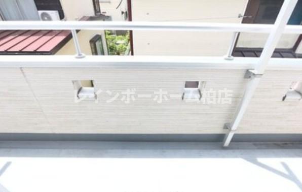 バルコニー　陽当たり良好なバルコニーです