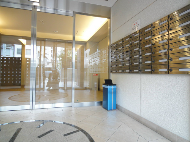 エントランス　毎日通るエントランスはこのようになっています