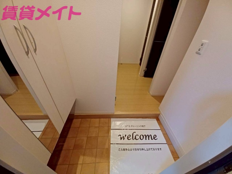 玄関　同型参考写真