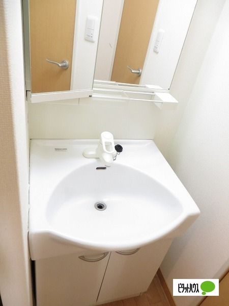 洗面設備　洗面化粧台