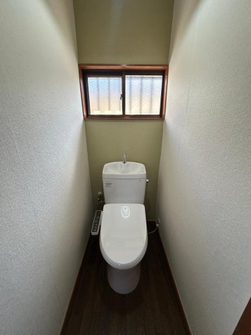 トイレ　トイレ新品交換済み